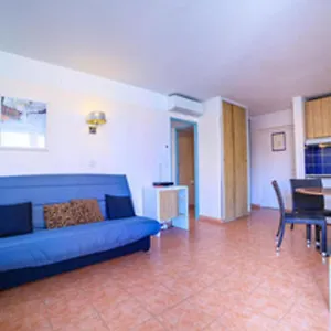  Apartment Mistral France